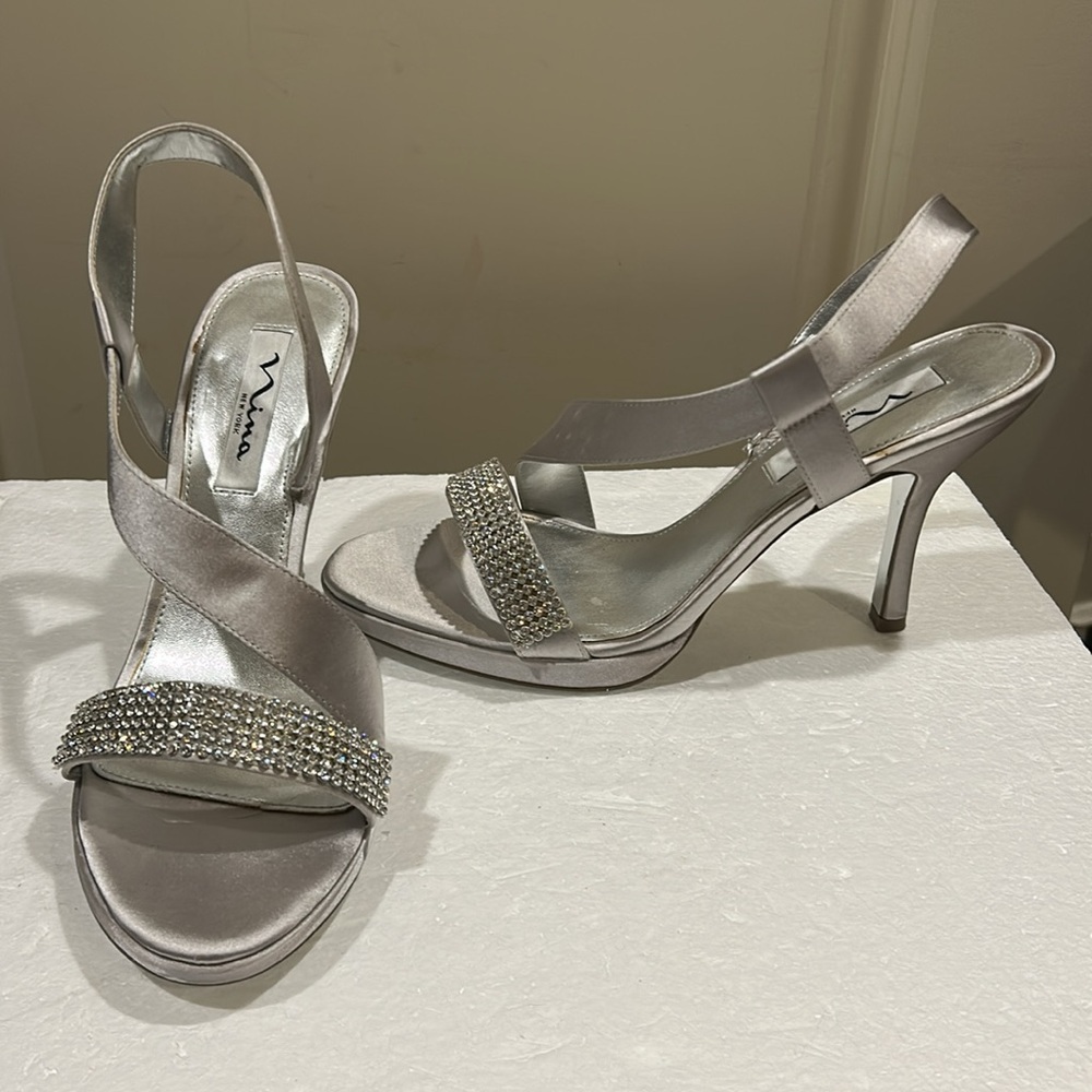 Nina Rhinestone Strappy Heels Pumps open top slingback size 8.5 grey silver - Picture 3 of 15